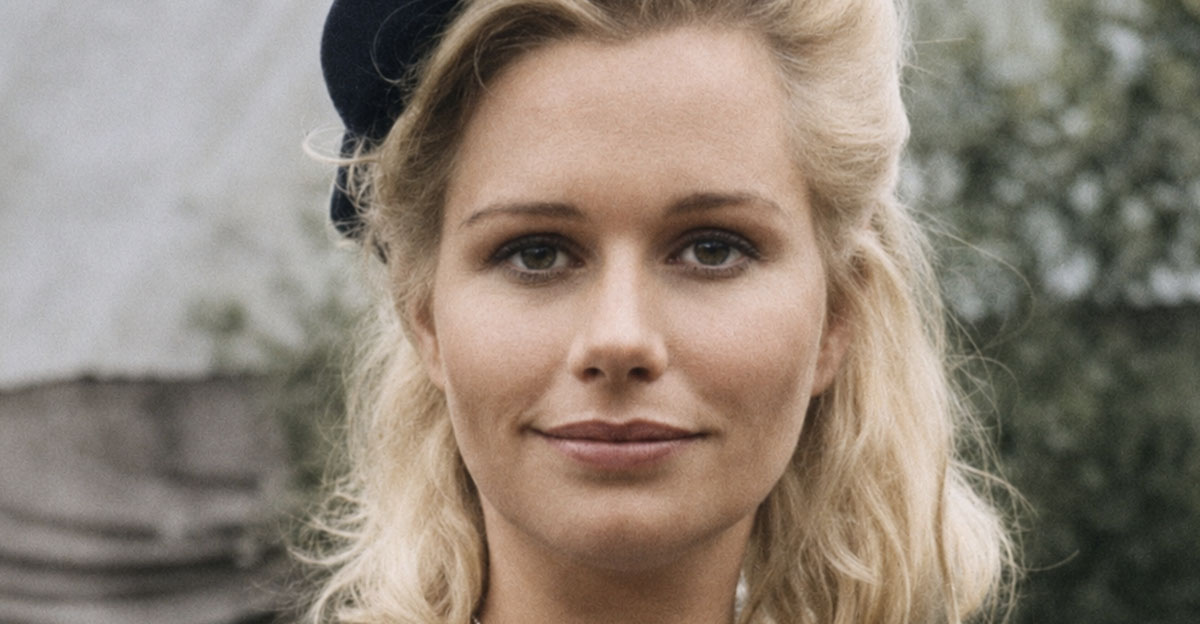 Sally Kellerman wearing a MASH shirt and hat