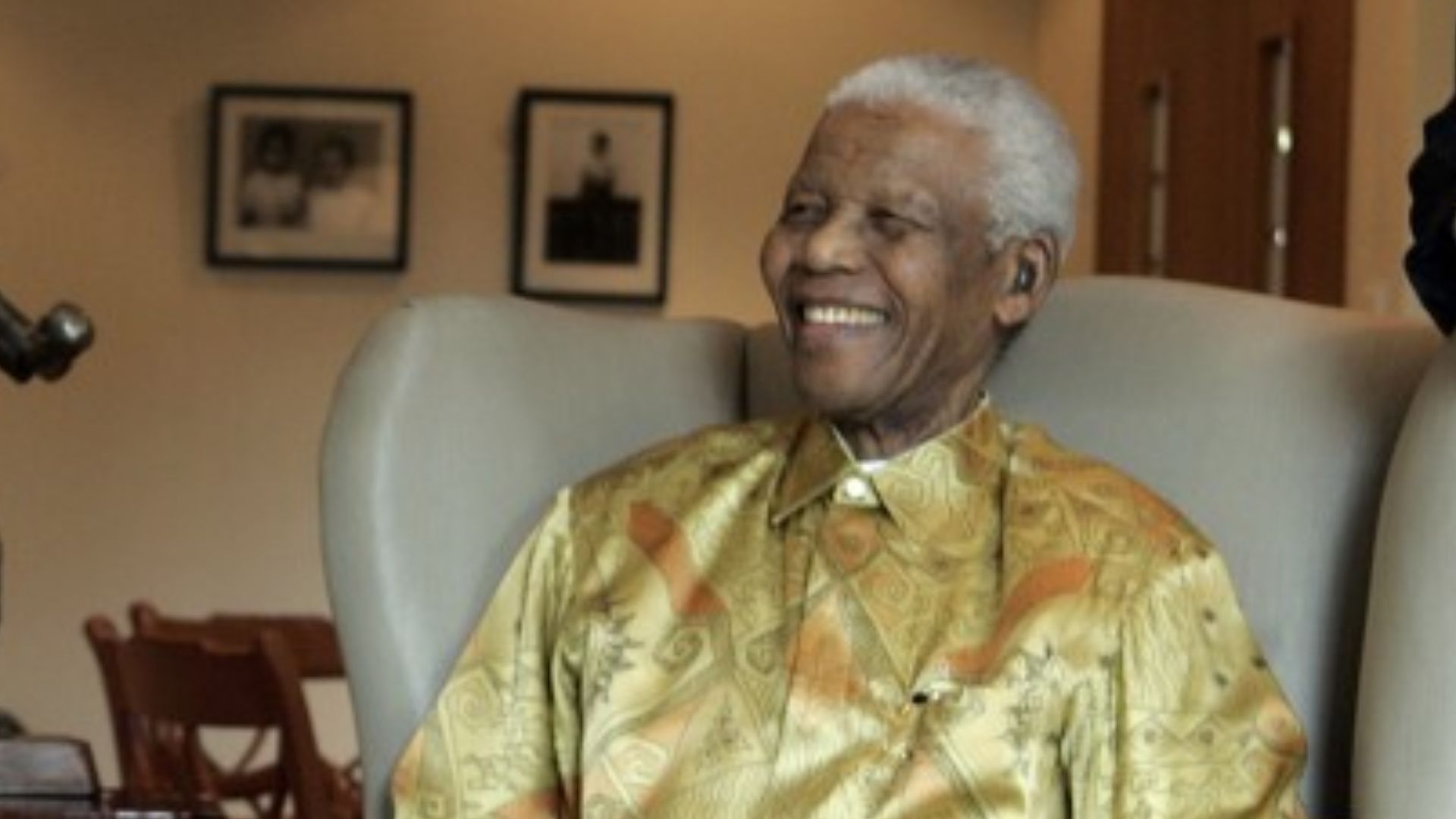 Australia's Governor-General Her Excellency Ms Quentin Bryce AC meets with Nelson Mandela