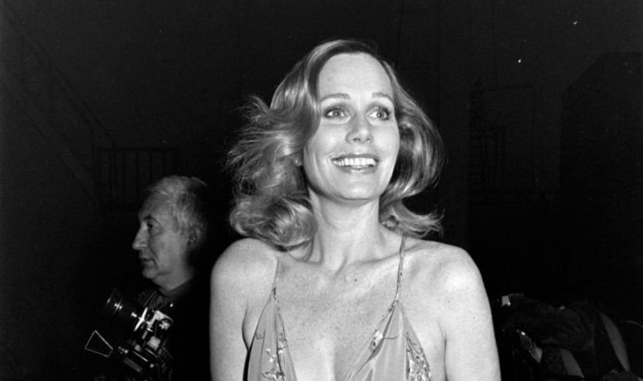 Sally Kellerman (C) attends the premiere of 