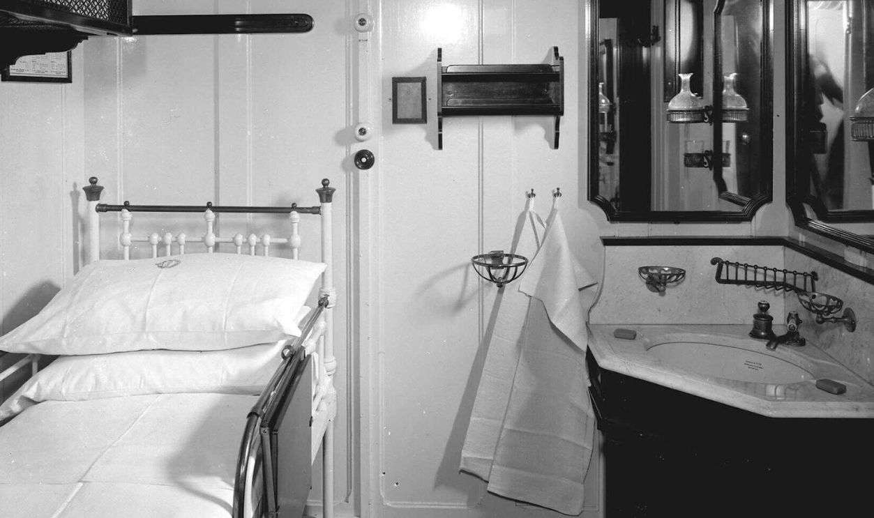 First Class stateroom on the 'Orduna' (1914)
