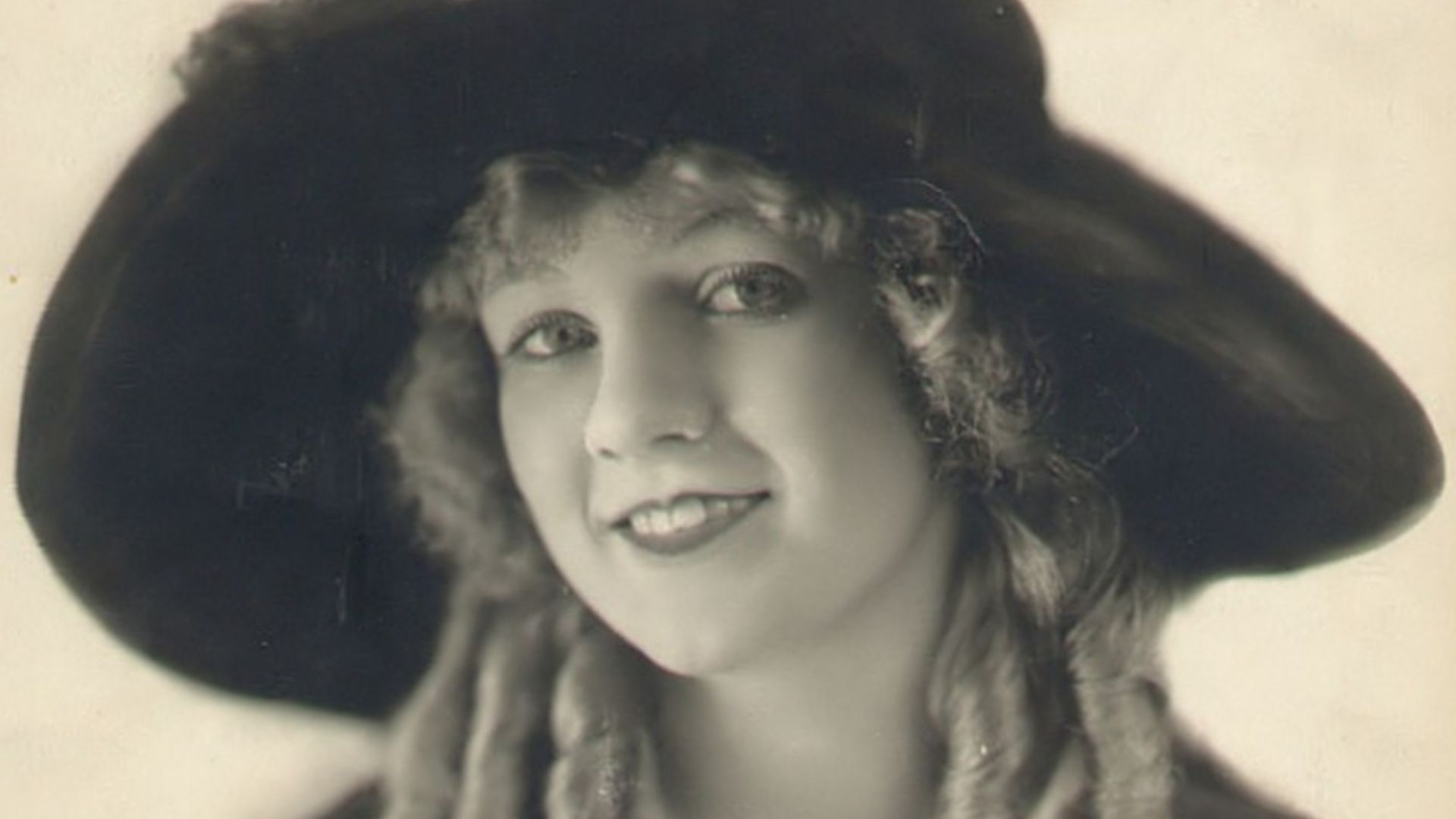 Mary Miles Minter. Portrait by Cinematographer James Wong Howe, 1923.