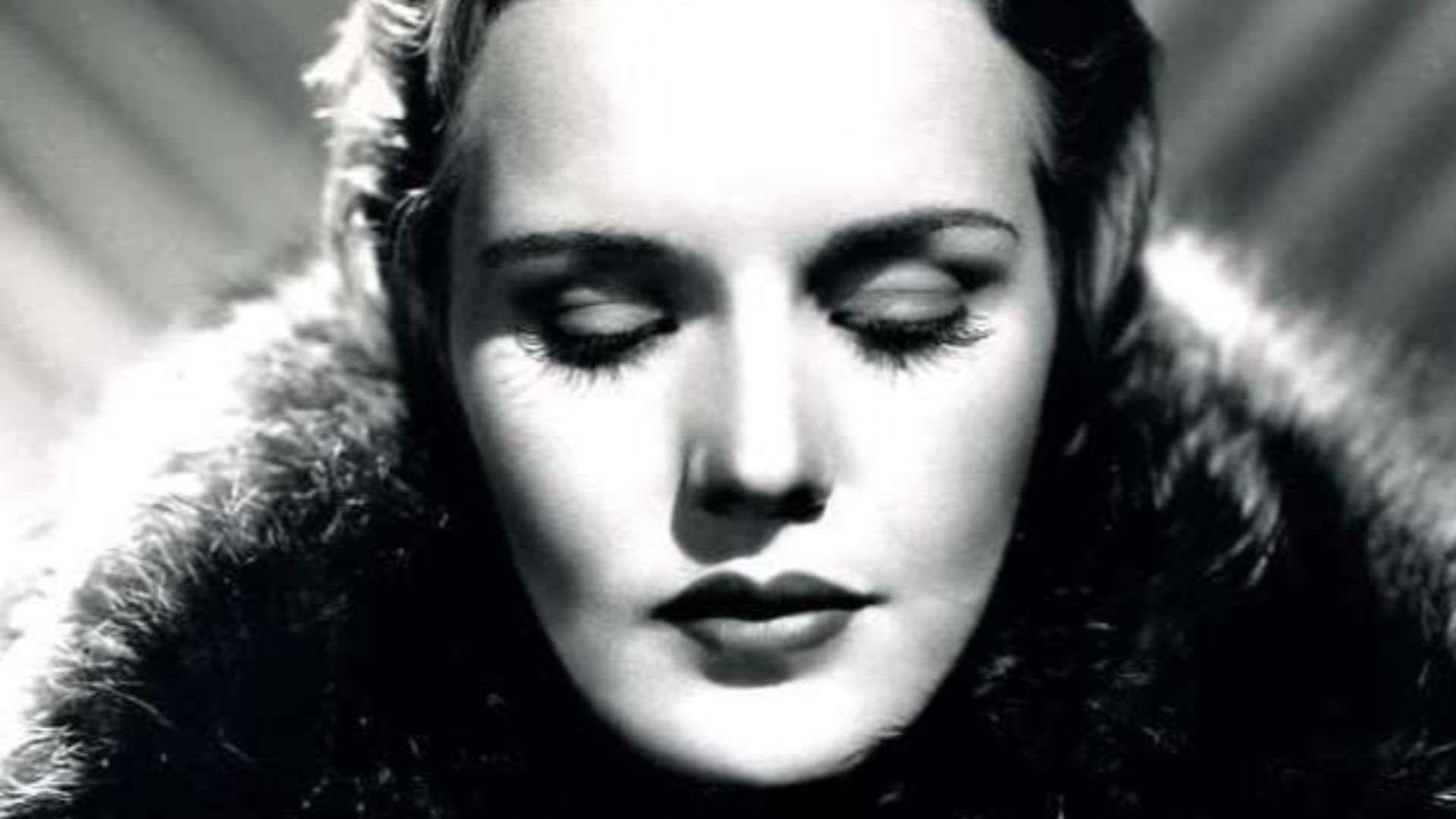 Paramount headshot of Frances Farmer