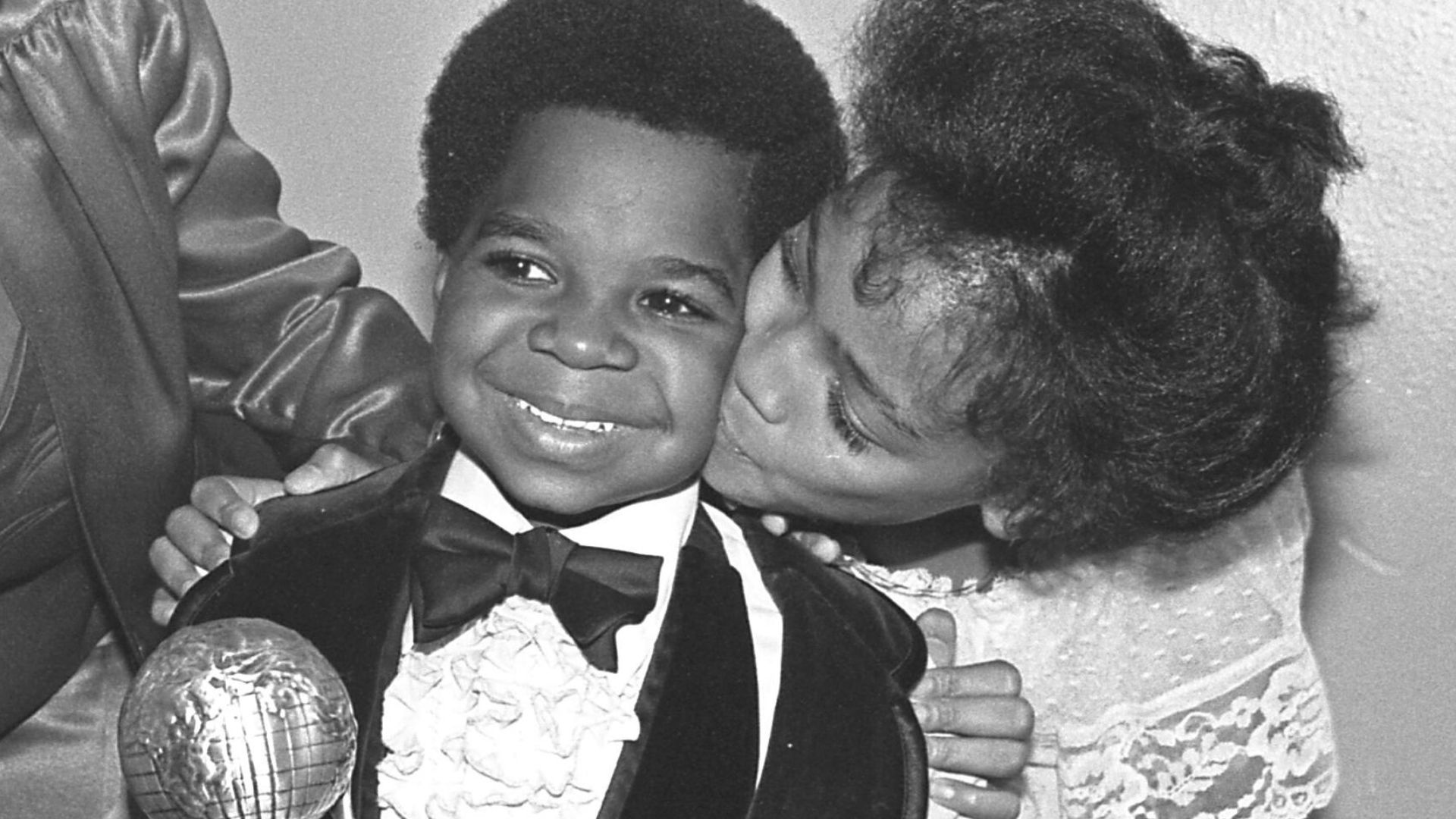 Gary Coleman holds his NAACP Image Award for the TV movie