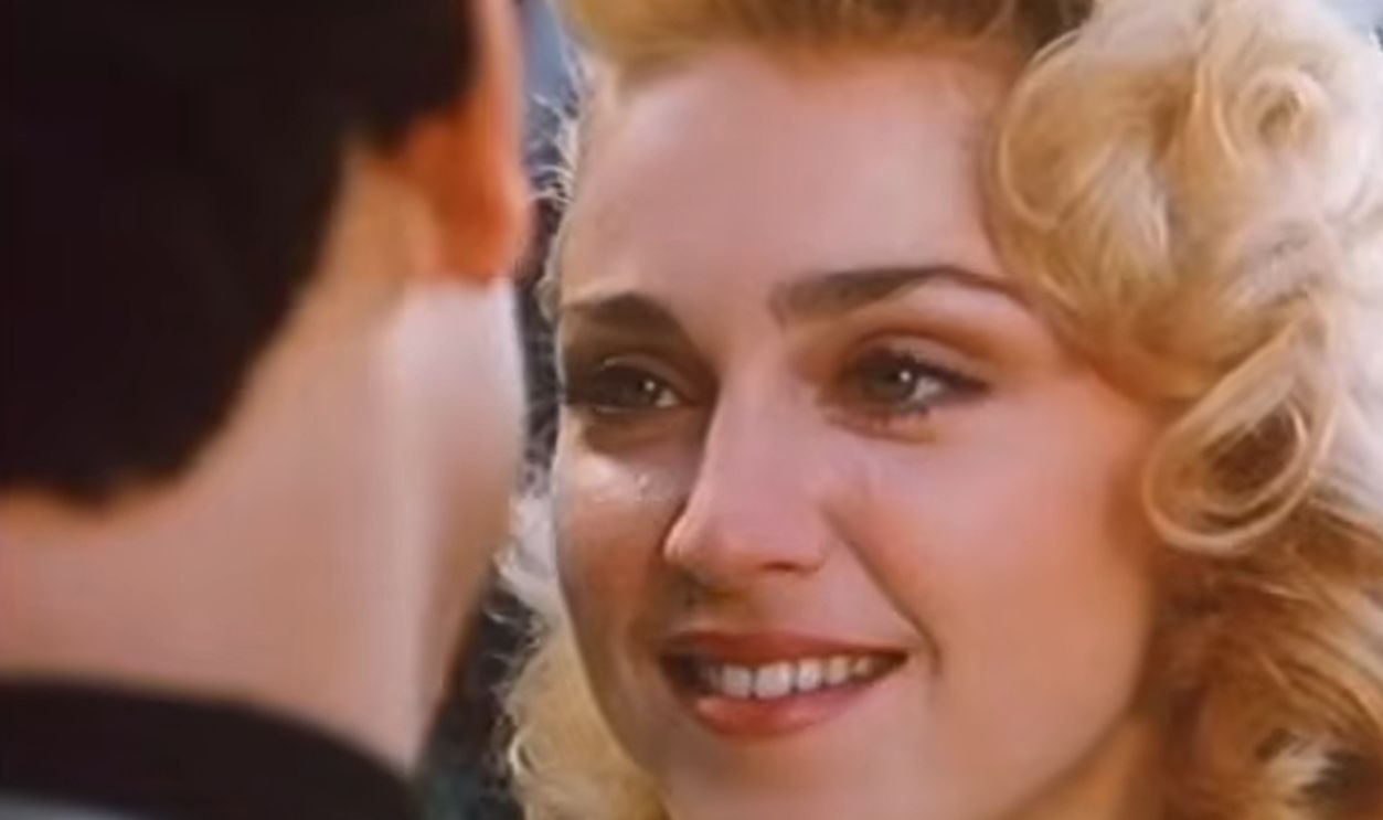 Screenshot from Shanghai Surprise (1986)