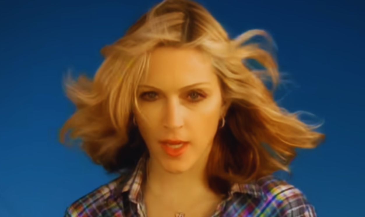Screenshot from Don’t Tell Me (2000)
