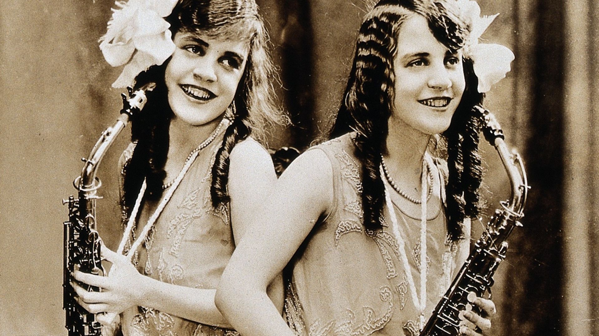 Daisy and Violet Hilton, conjoined twins
