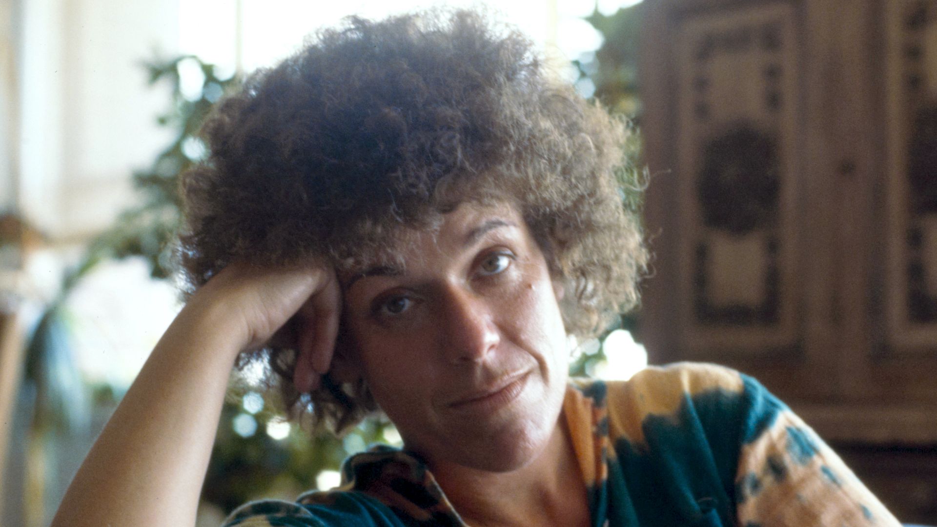 Title: Judith Rossner, author
Creator(s): Gotfryd, Bernard, photographer w:Bernard Gotfryd (May 25, 1924 – June 3, 2016) 
Date Created/Published: [ca. 1975]
Medium: 1 photograph : color transparency ; 35mm (slide format)
Reproduction Number: LC-DIG-gtfy-0