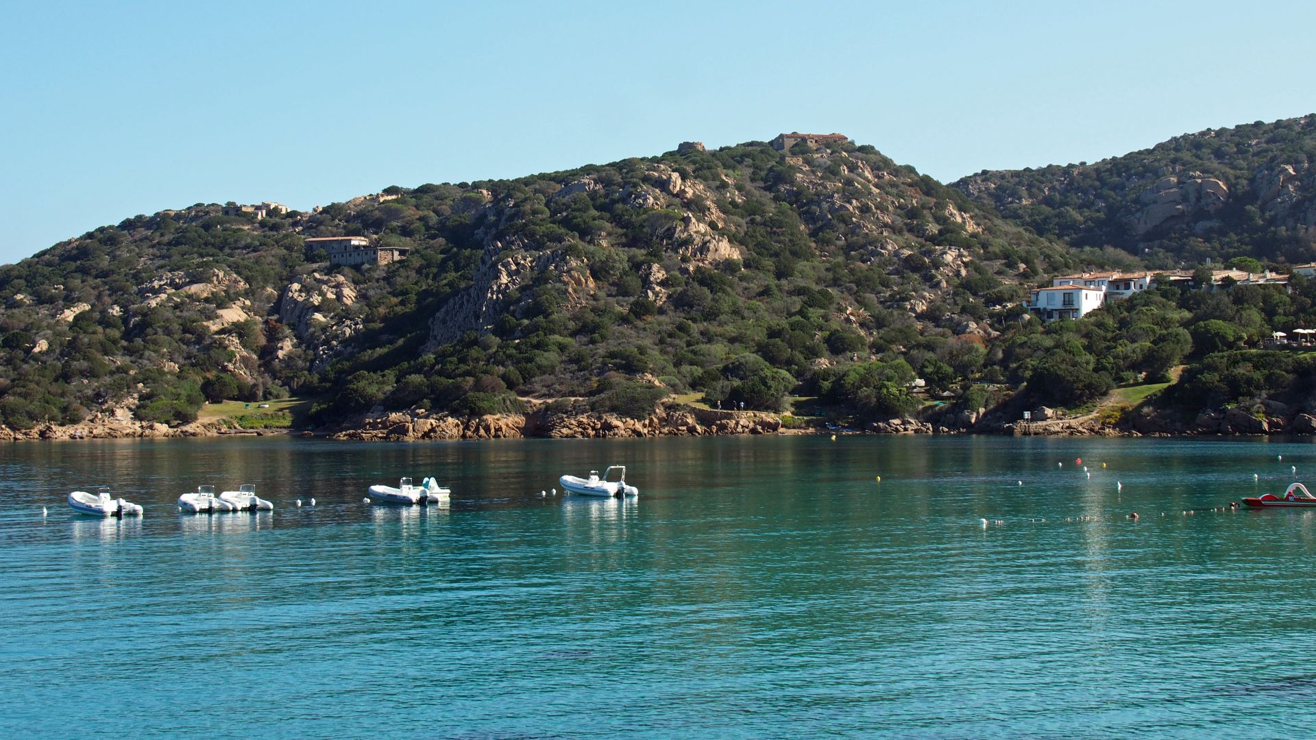 Küste bei Baja Sardinia, Costa Smeralda (Sardinien)