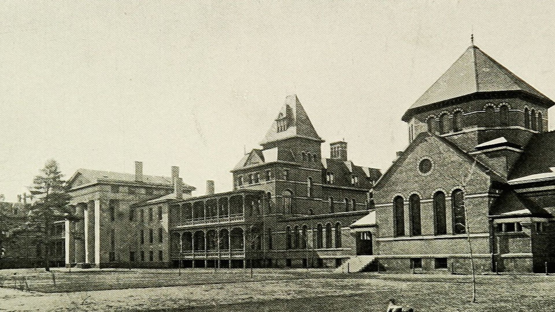 New Haven Hospital, including chapel, Gifford Ward, North-ward, and Administration Building, facing south from Davenport Avenue