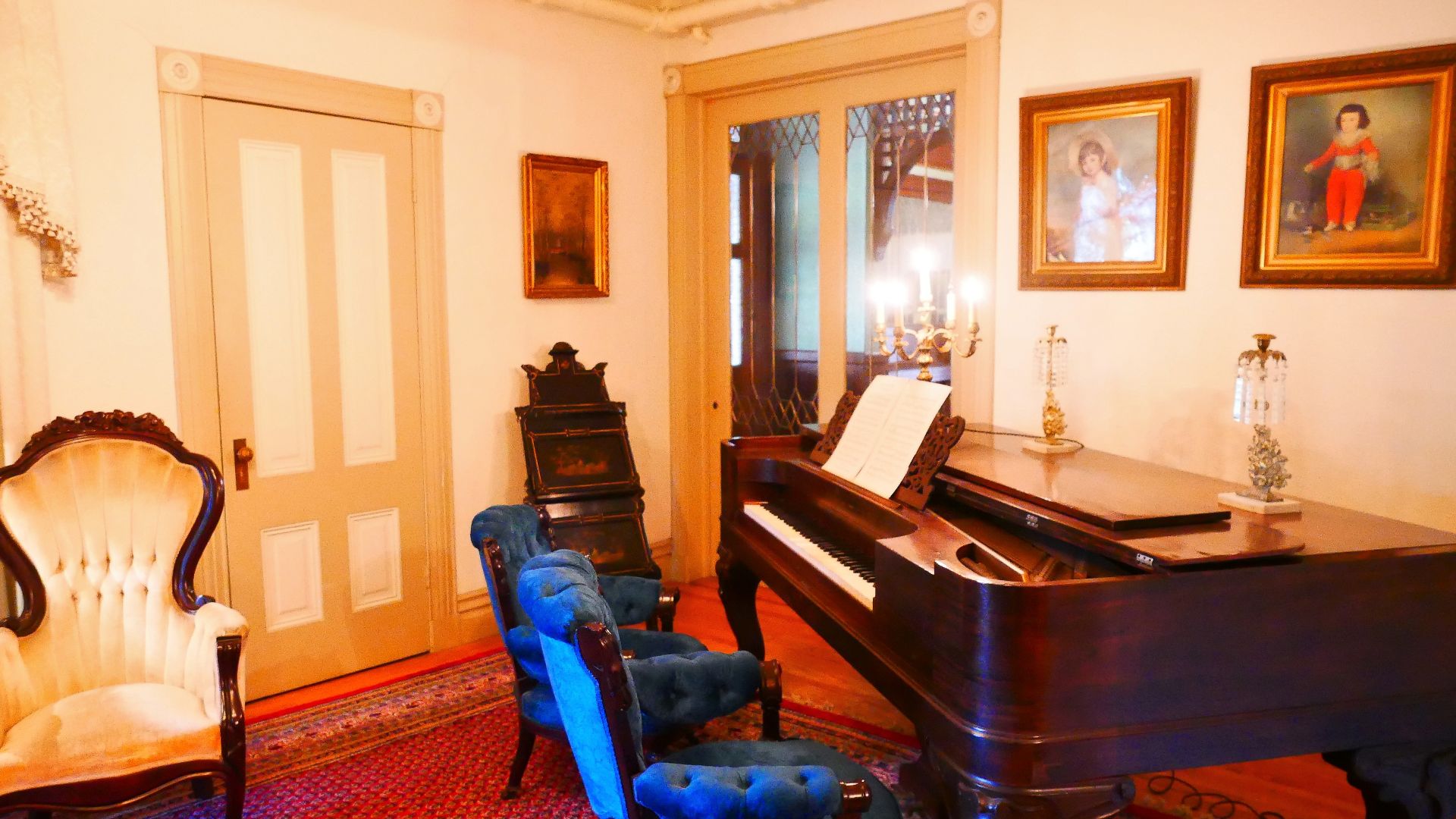 Piano at Winchester Mystery House