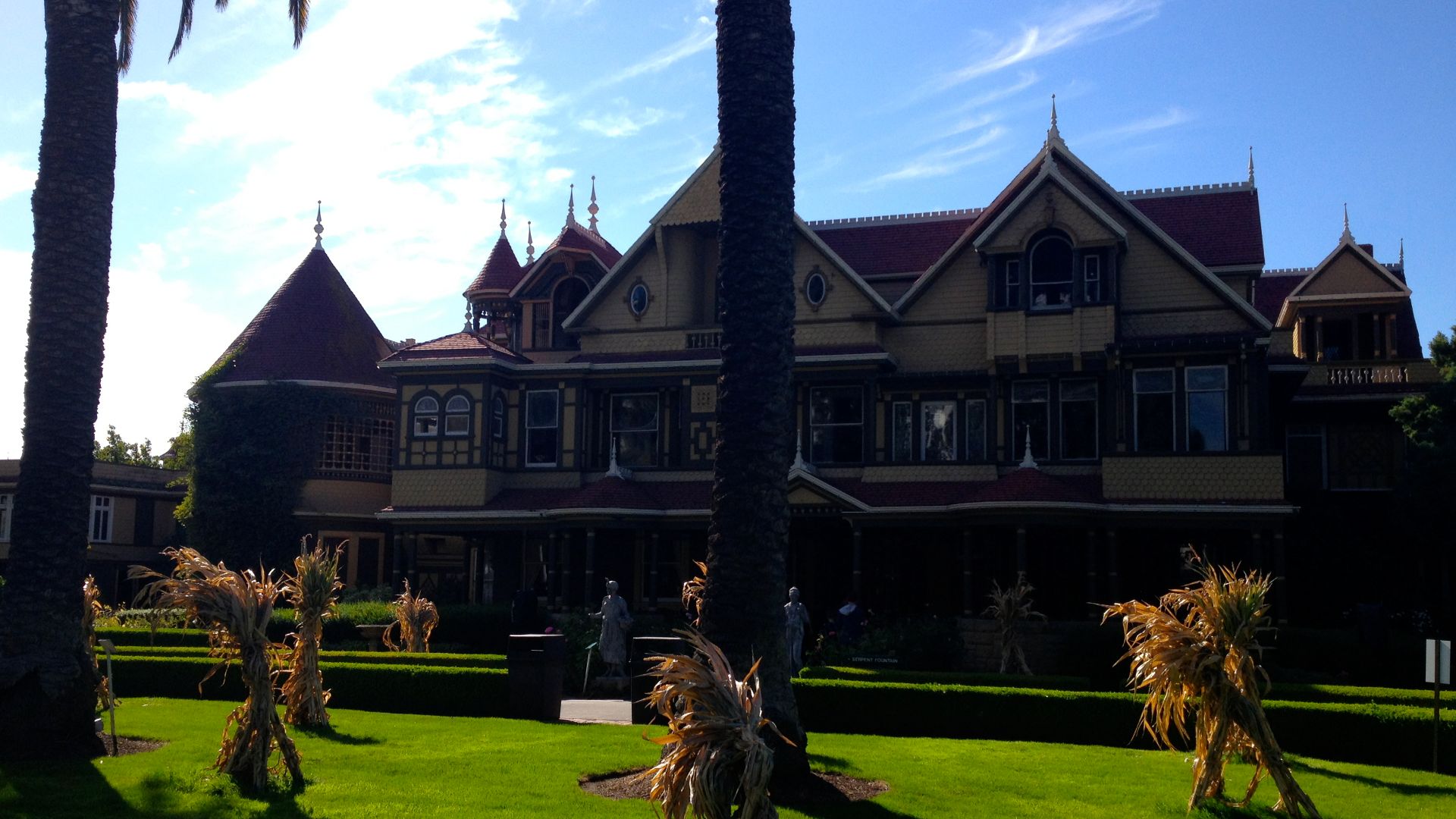 Outside view of the Winchester Mystery House.