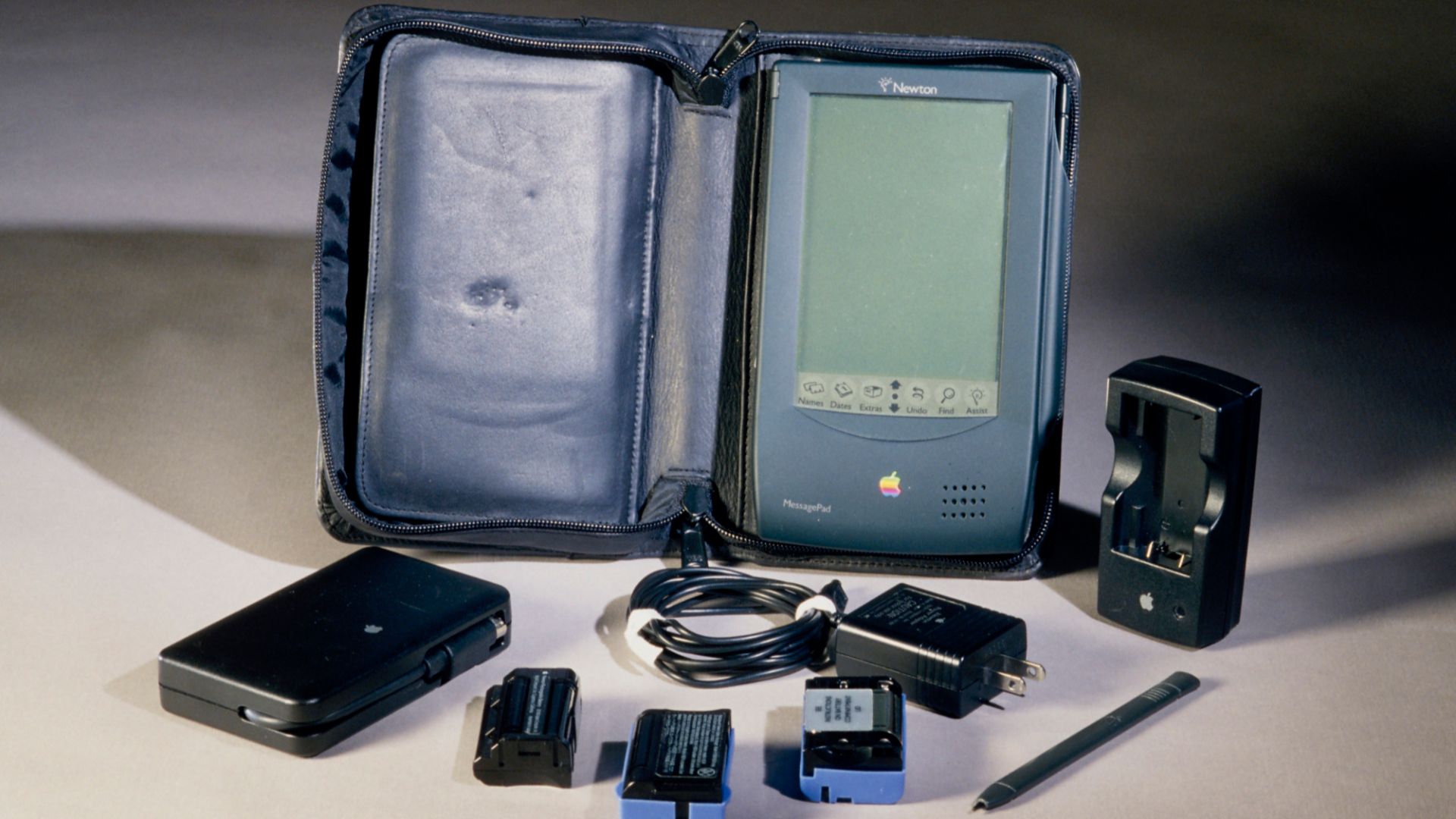 National Museum of American History description:
Apple released the Newton MessagePad Model H1000 in 1993 as one of the first personal digital assistant (PDA) devices. The device sported a 20 megahertz ARM 610 processor with 630 kilobytes of RAM and was p