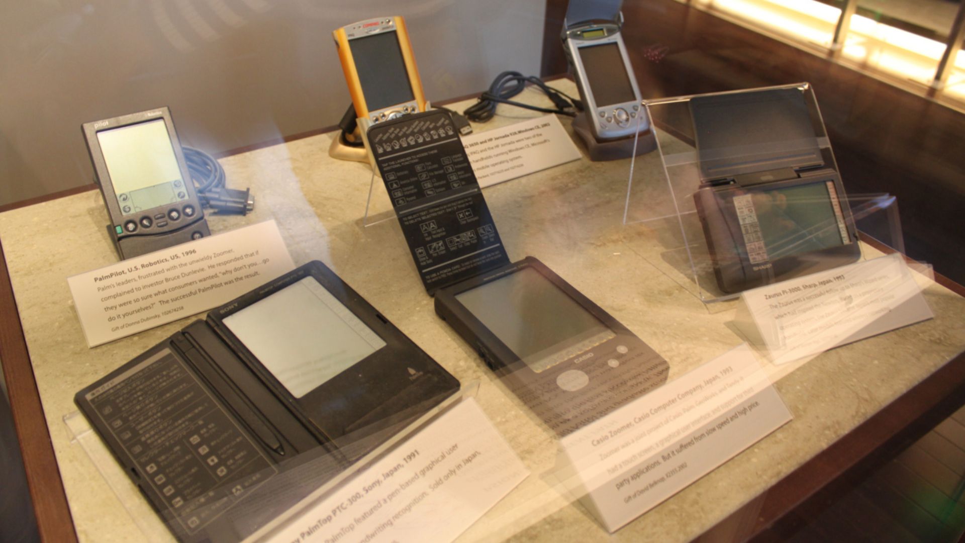Early palmtop and tablet computers in a Computer History Museum