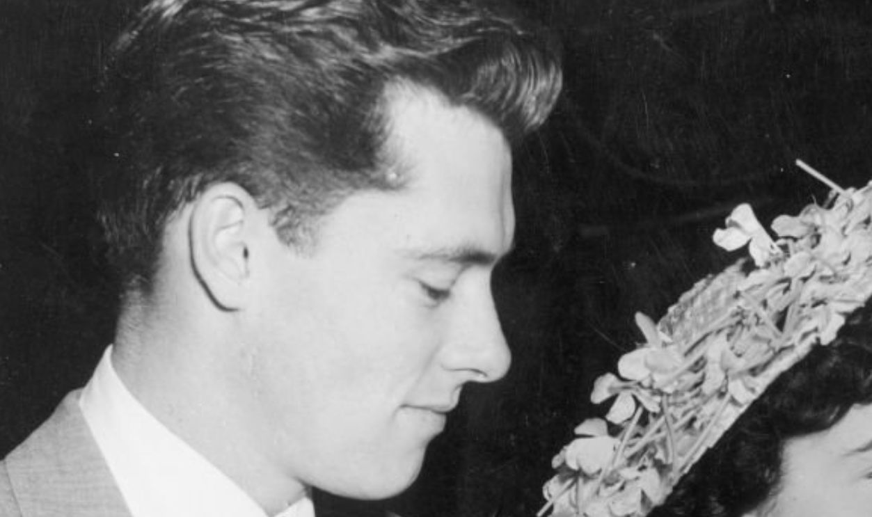 14th June 1950: Actress Elizabeth Taylor and her first husband, hotelier Conrad Hilton, at the Savoy Hotel, London, bound for Ascot.