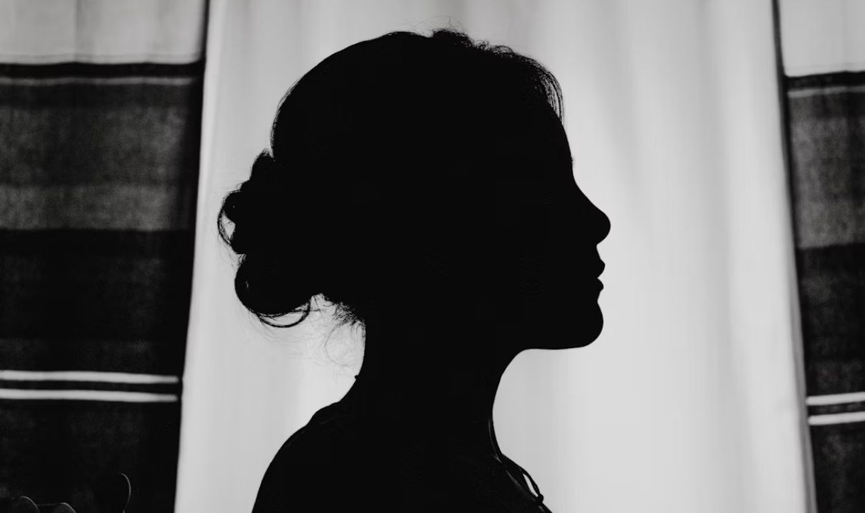 silhouette of a woman 