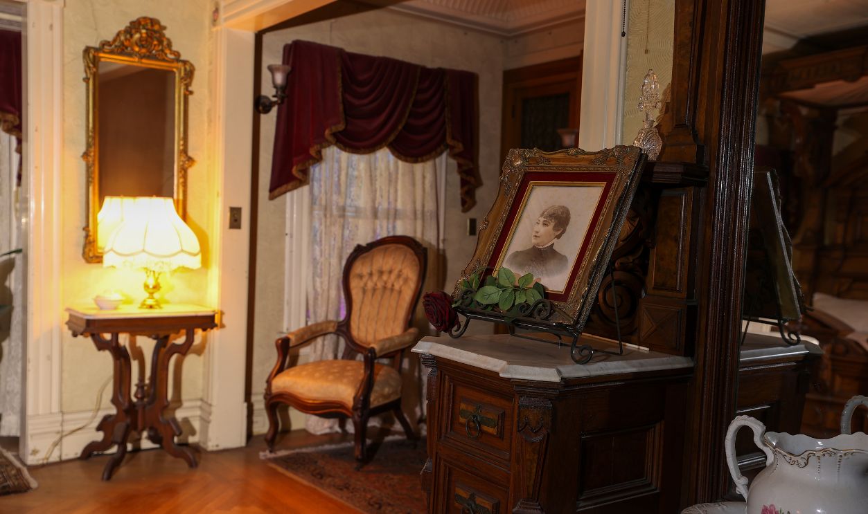 Getty Images - 1236199438 - Winchester Mystery House provides Halloween special event as All Hallowsâ Eve which features the Lost In The House Tour, an indoor theatrical paranormal investigative adventure in San Jose, California, United States on October 28, 2021.