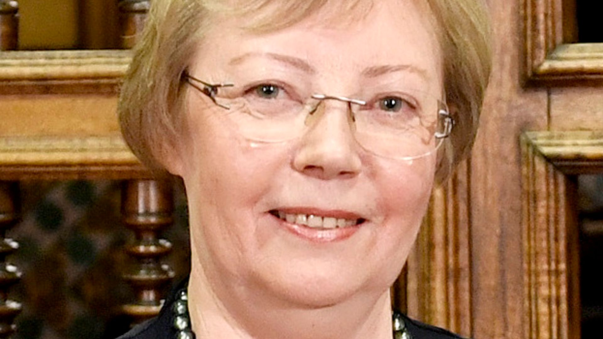 El canciller Nestor Popolizio impuso la condecoración de la Orden al Mérito por Servicios Distinguidos, en el Grado de “Gran Oficial”, a la Dra. Juliane Koepcke, en reconocimiento a su labor científica y académica enfocada en la Amazonía peruana.