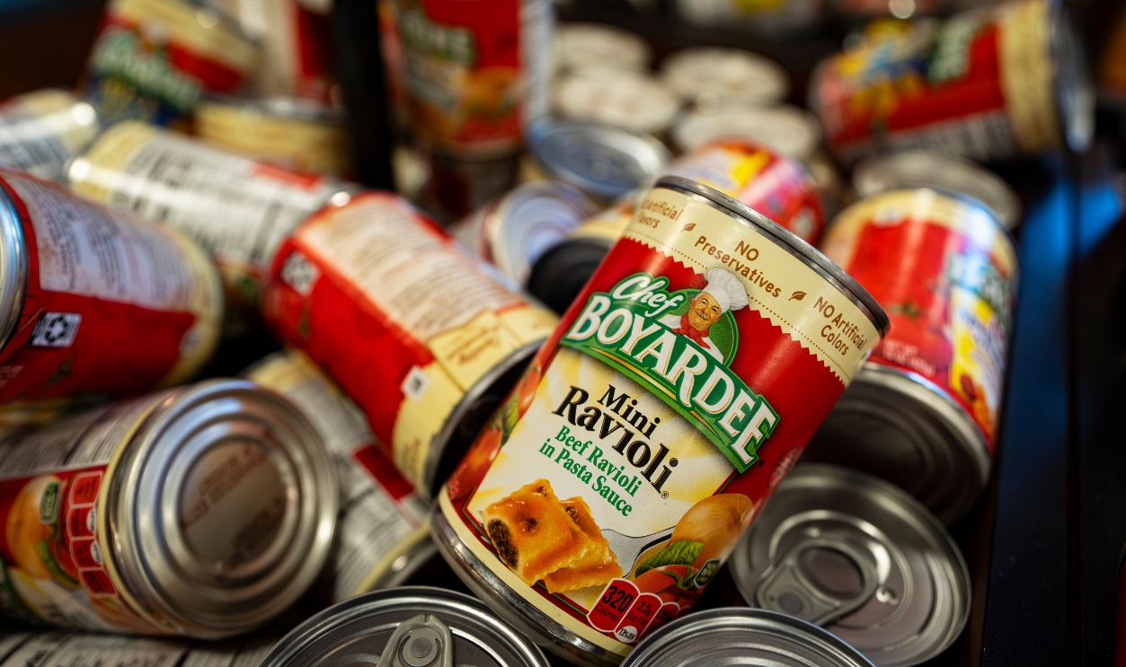  Chef Boyardee mini ravioli for sale at a grocery store