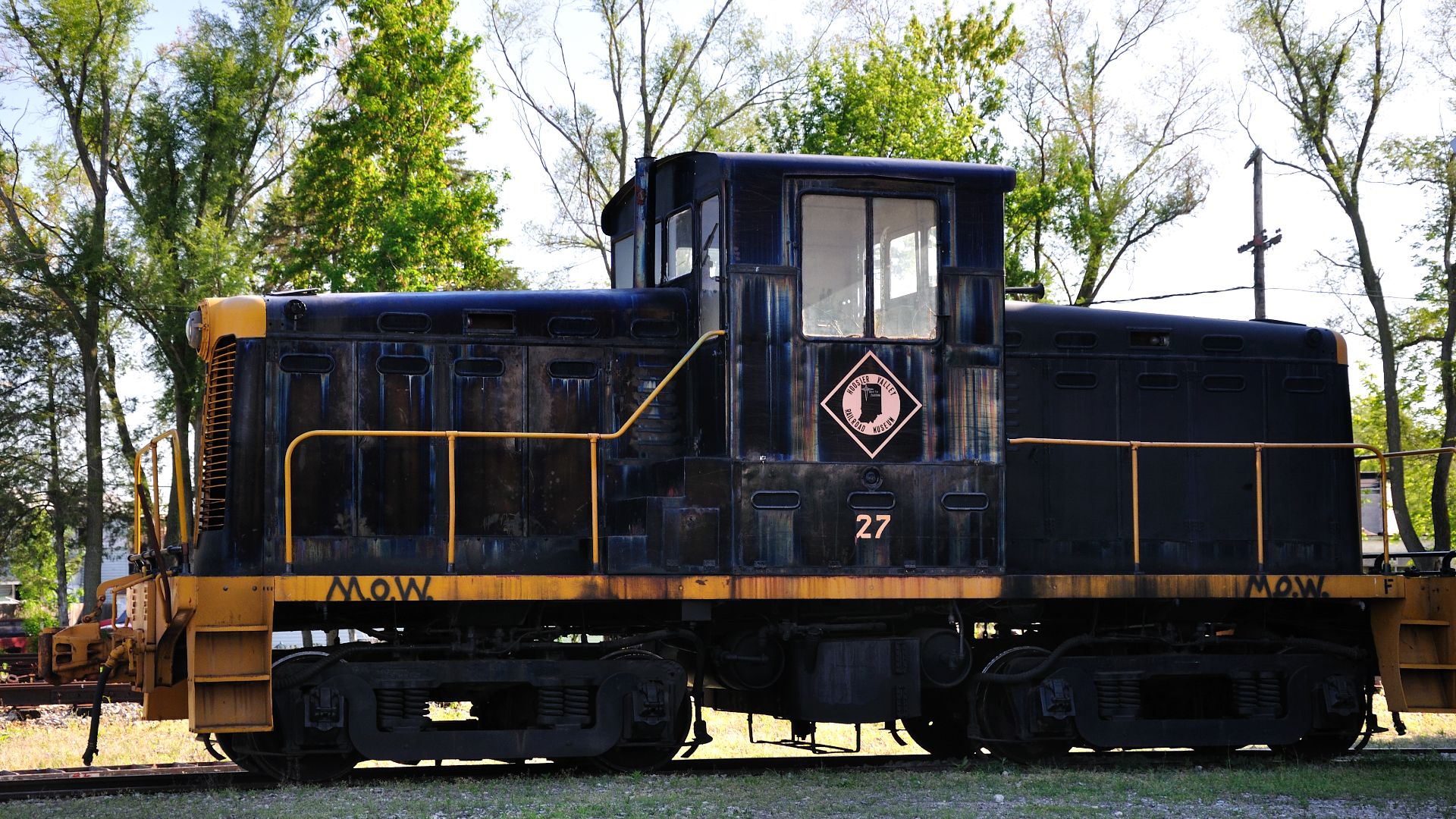 Built by the Whitcomb Locomotive Works (S/N 60105) at Rochelle, Illinois in August 1941. The locomotive is powered by two Caterpillar D17000 diesel engines rated at 180-horse power each. Built as the Day & Zimmerman no. 4-44 (ammunitions contractor), the 