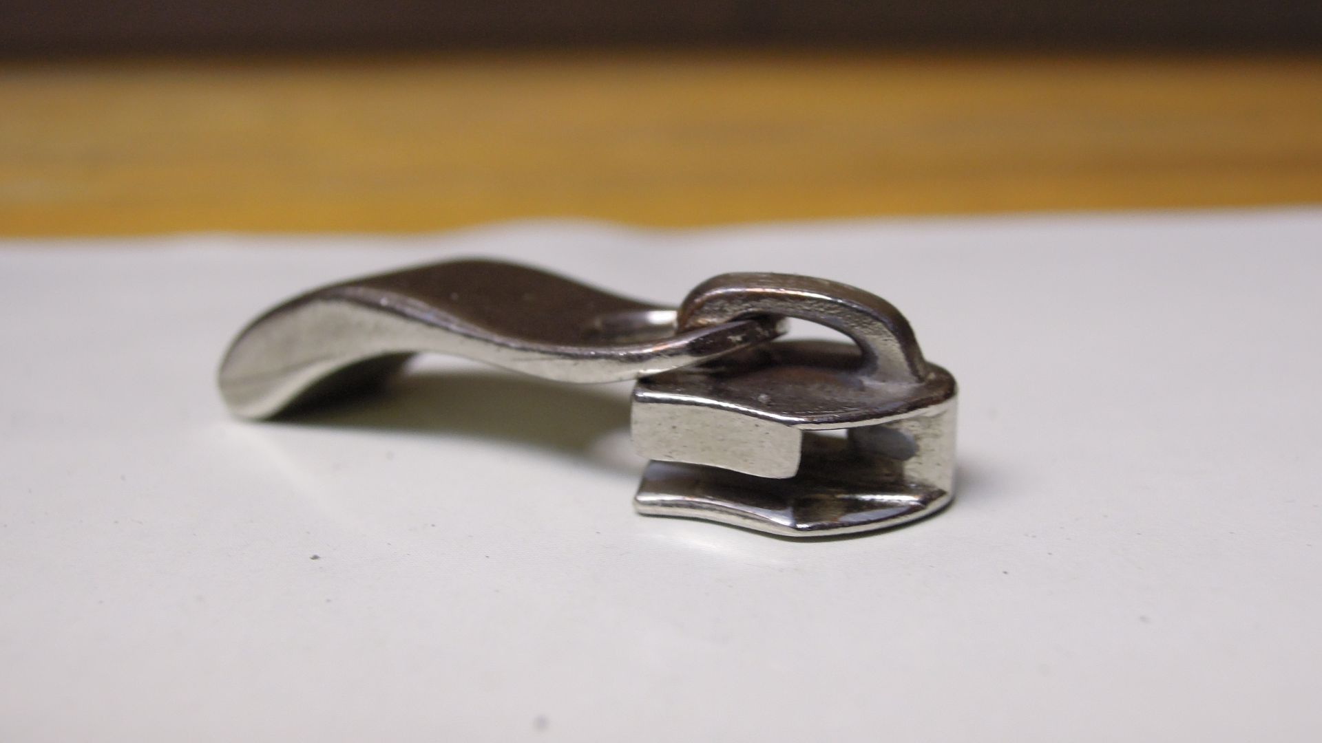 Zipper slider