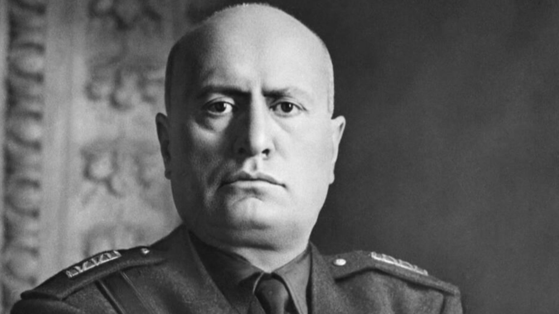 Portrait of Benito Mussolini from the second edition of Adolf Dresler's Mussolini als Journalist (1939).