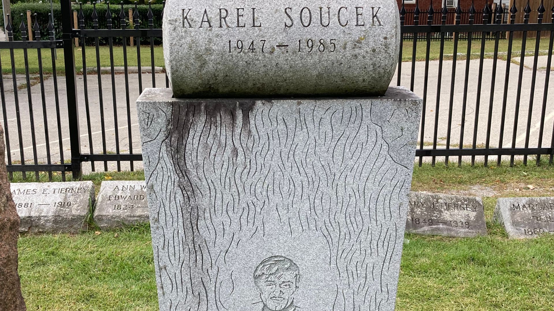 Grave of Karel Soucek (1947–1985) at Drummond Hill Cemetery, Niagara Falls, Ontario. The inscription reads: