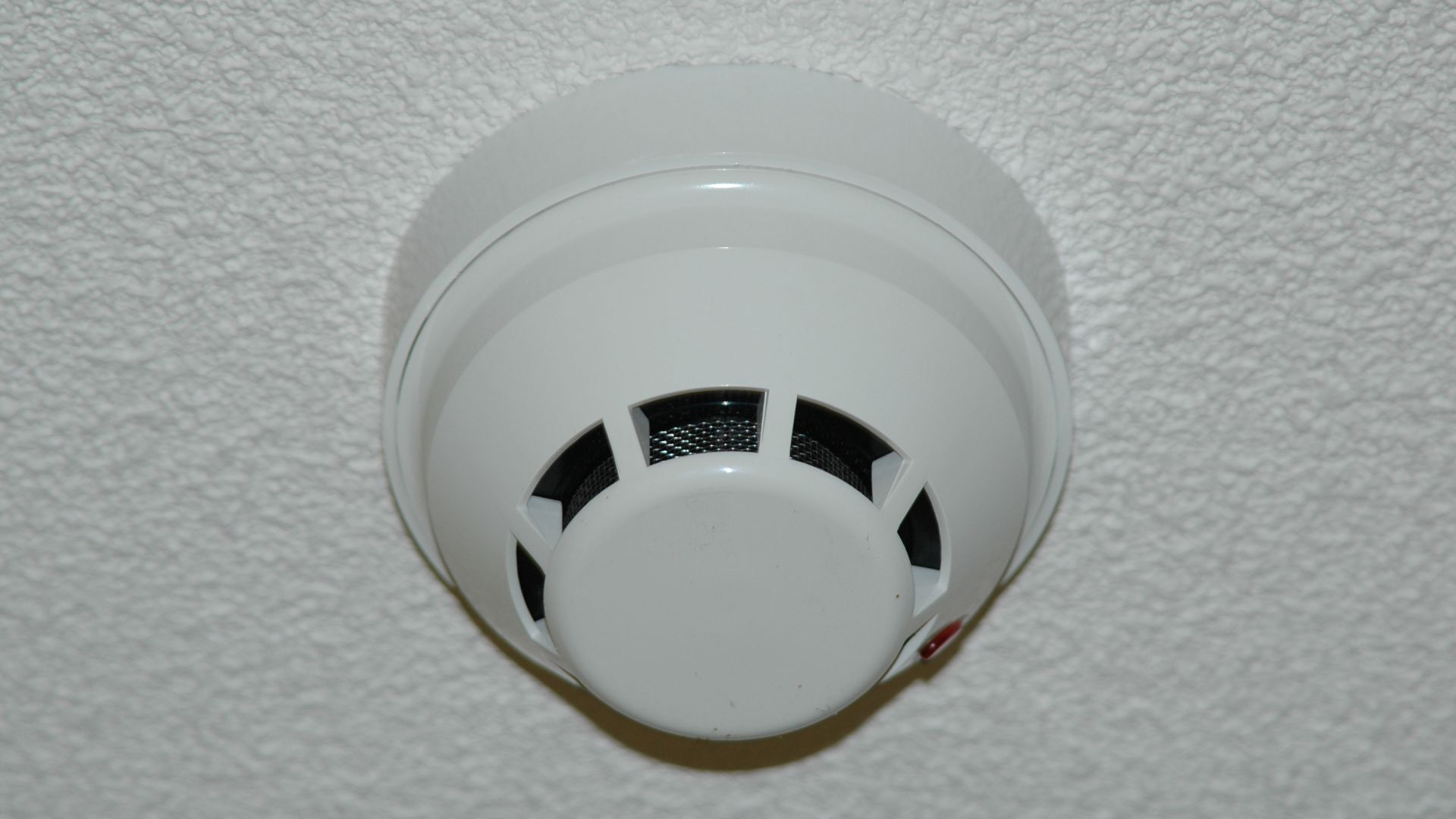 File:Smoke detector 01.jpg