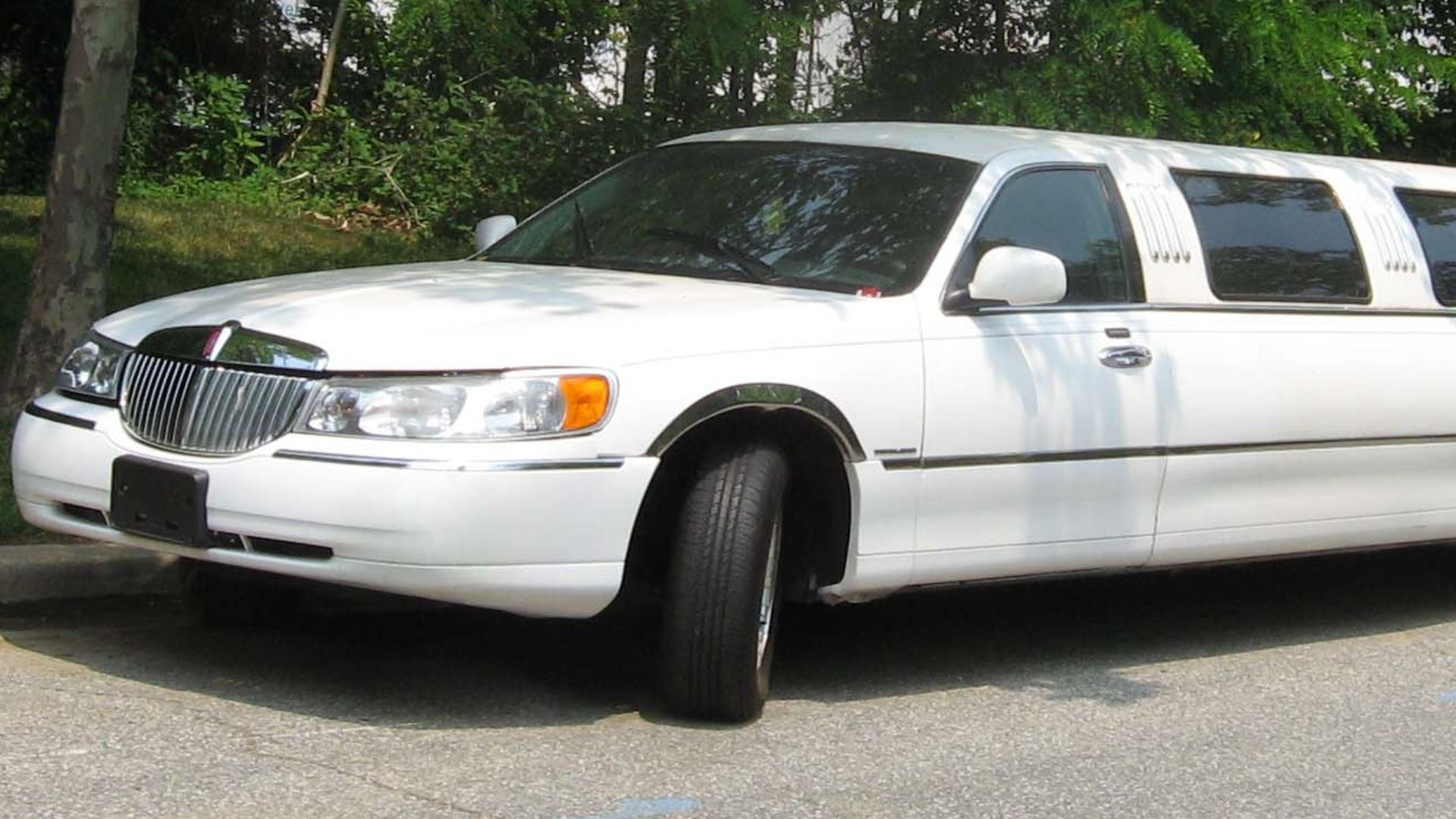 1998-2002 Lincoln Town Car limousine photographed in USA.
