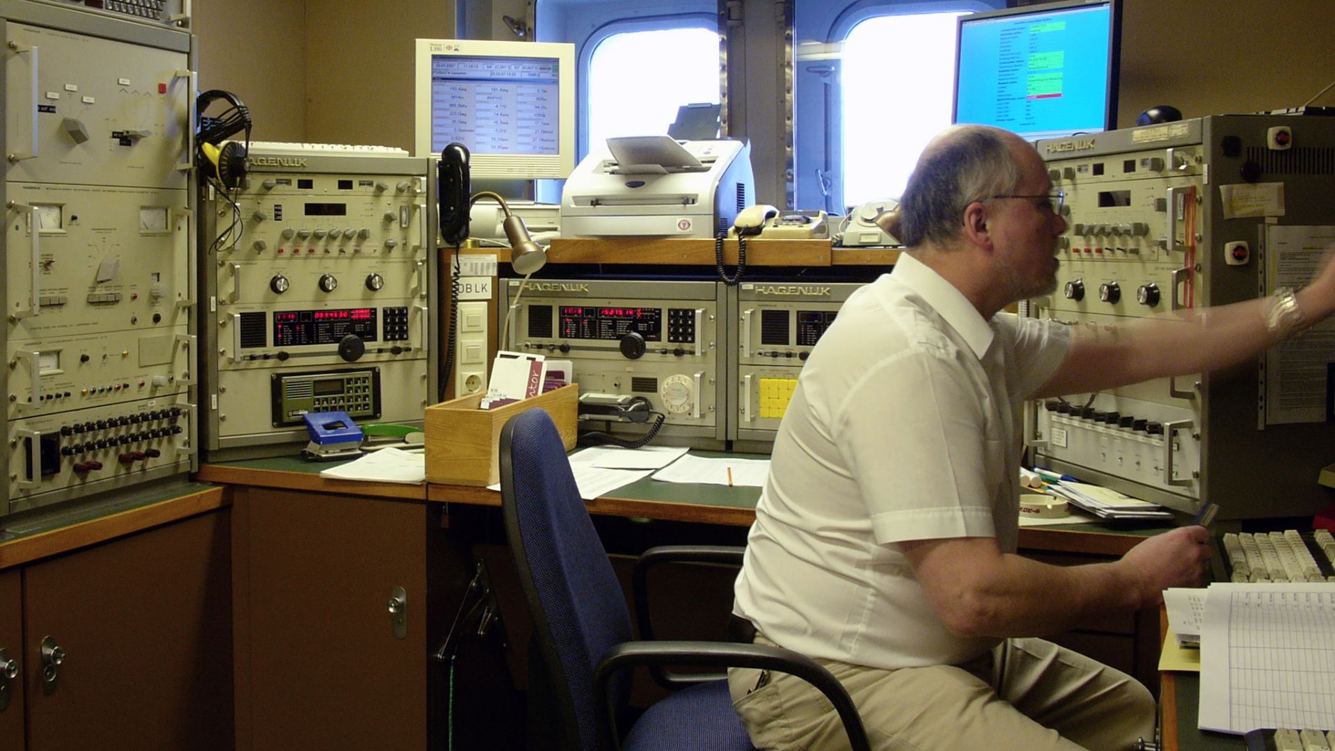 Photo from the German research vessel POLARSTERN, radio room
