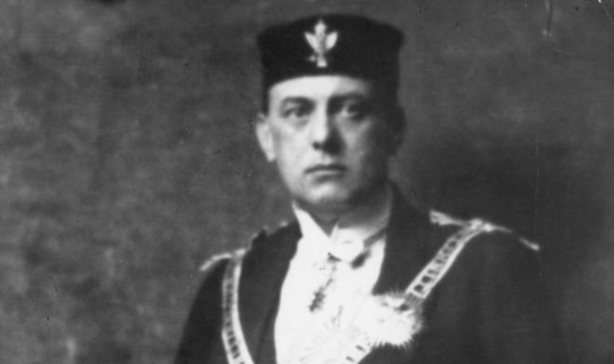circa 1910: Occultist and magician Aleister Crowley (1875 - 1947), the British head of the Order of the Silver Star and the Oriental Templars.