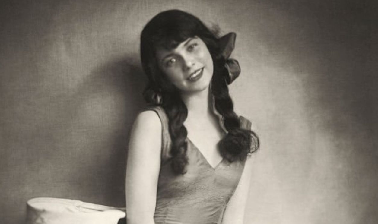 Austrian Dancer Tilly Losch in >Debussy<. 1923. Photograph by Franz Xaver Setzer. . 