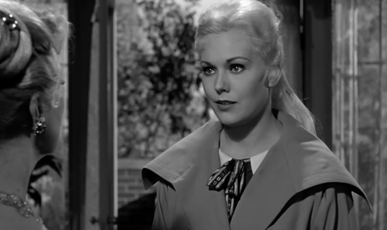 Screenshot from Jeanne Eagels (1957)