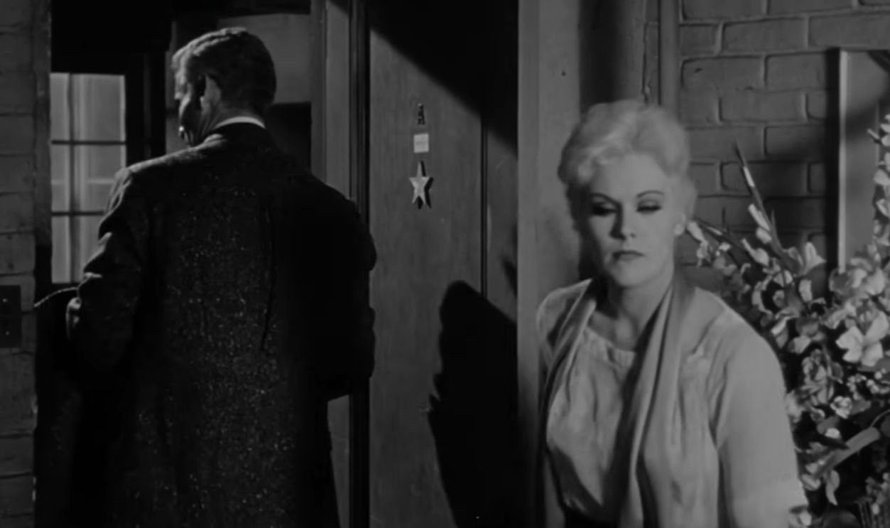 Screenshot from Jeanne Eagels (1957)
