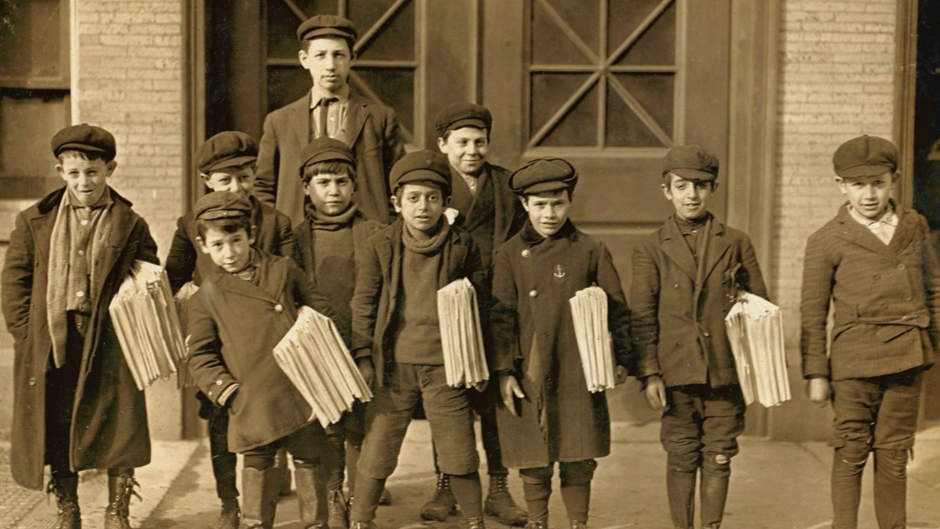 Small Hartford newsboys. Some are 7 and 8 years old. Many more as small. Hartford, Connecticut. 1909 March.