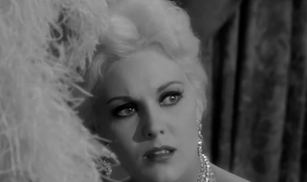 Screenshot from Jeanne Eagels (1957)
