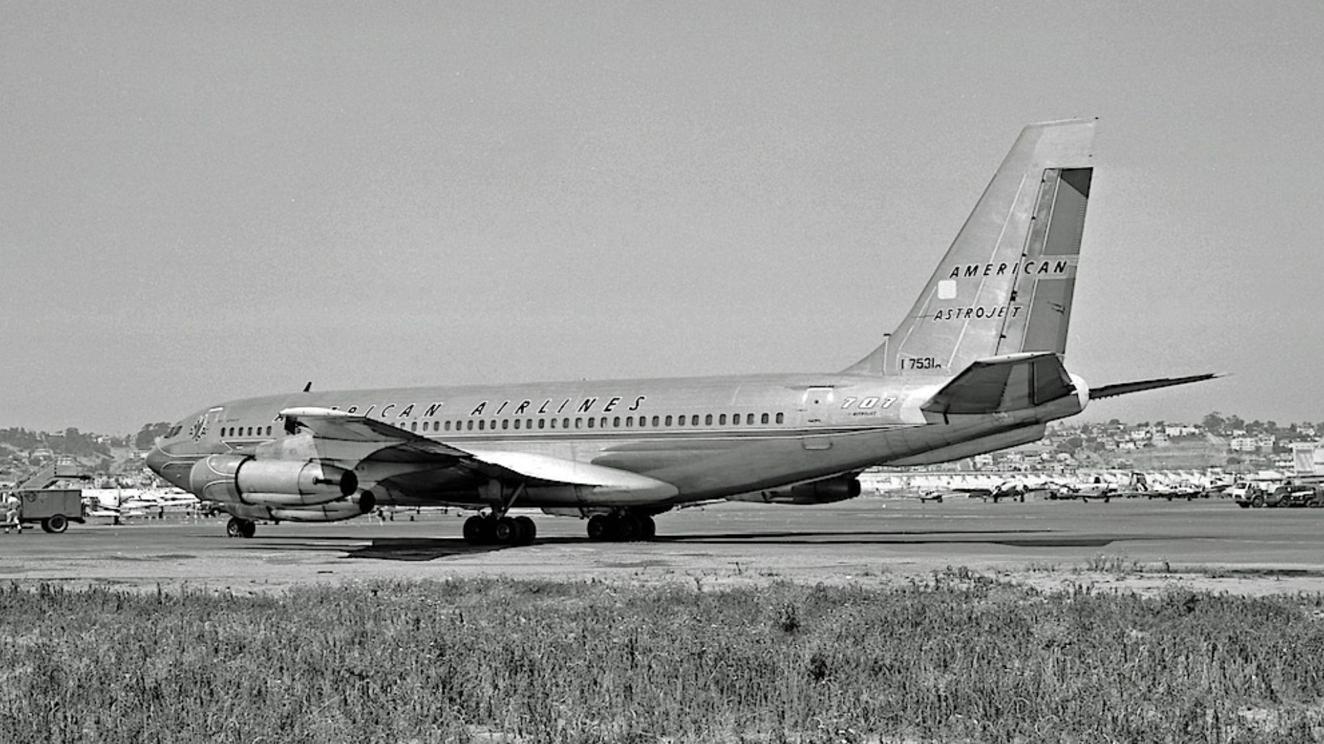 File:Boeing 720-023B, American Airlines JP7179633.jpg