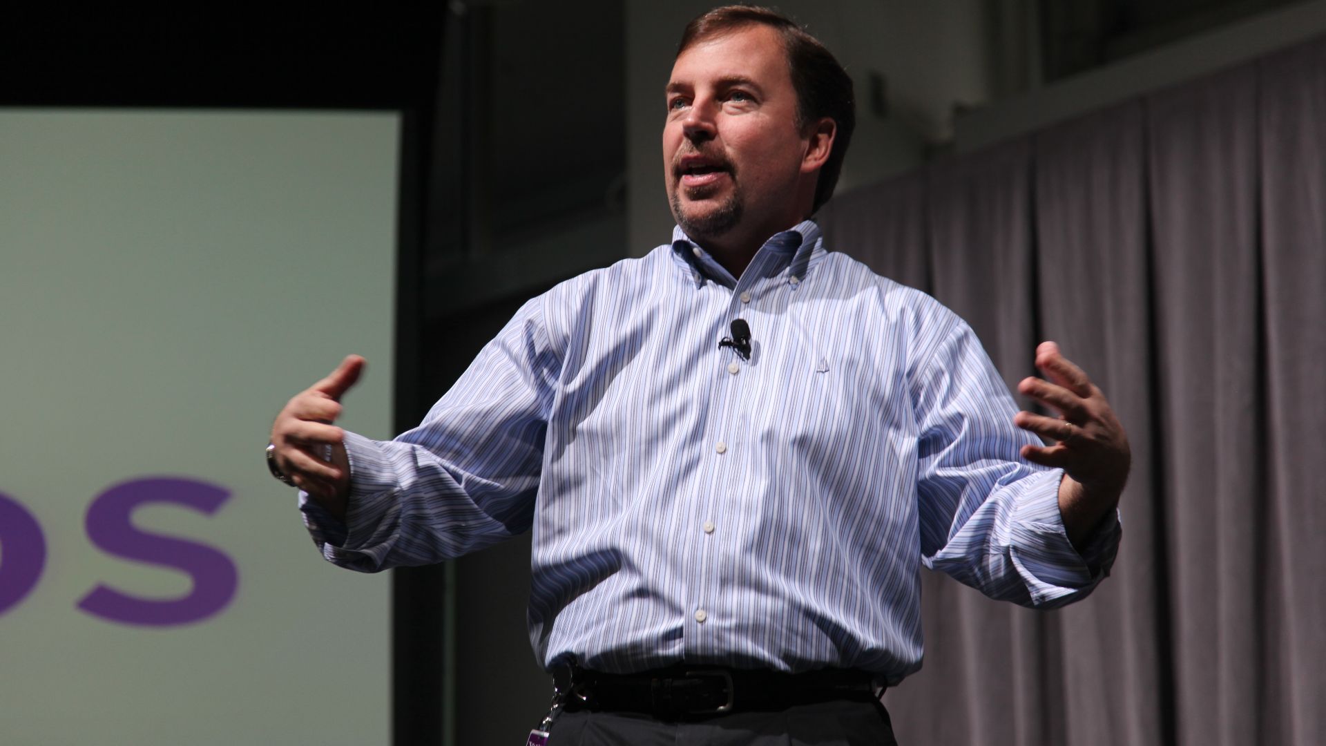 CEO Scott Thompson addresses Yahoos at Sunnyvale HQ