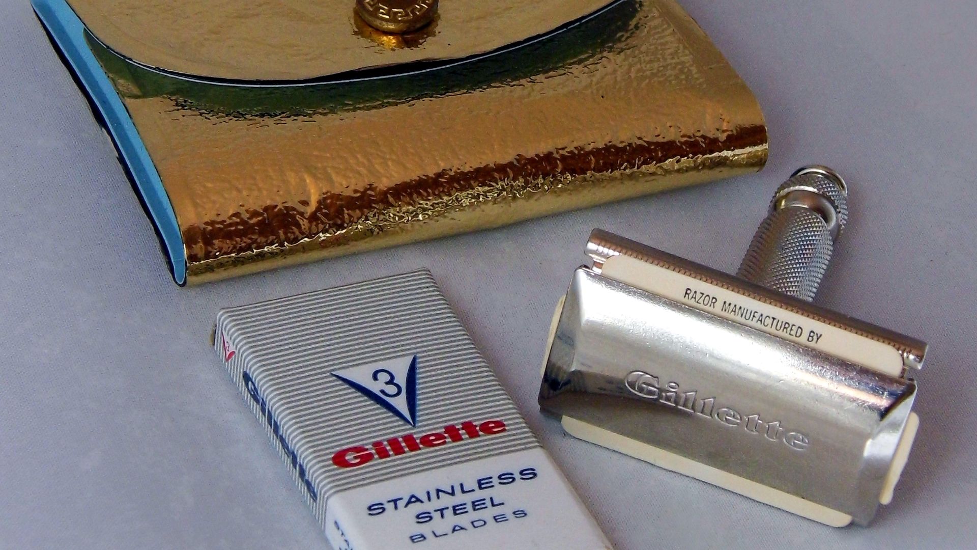 A Gillette Travel Tech safety razor manufactured in 1965.