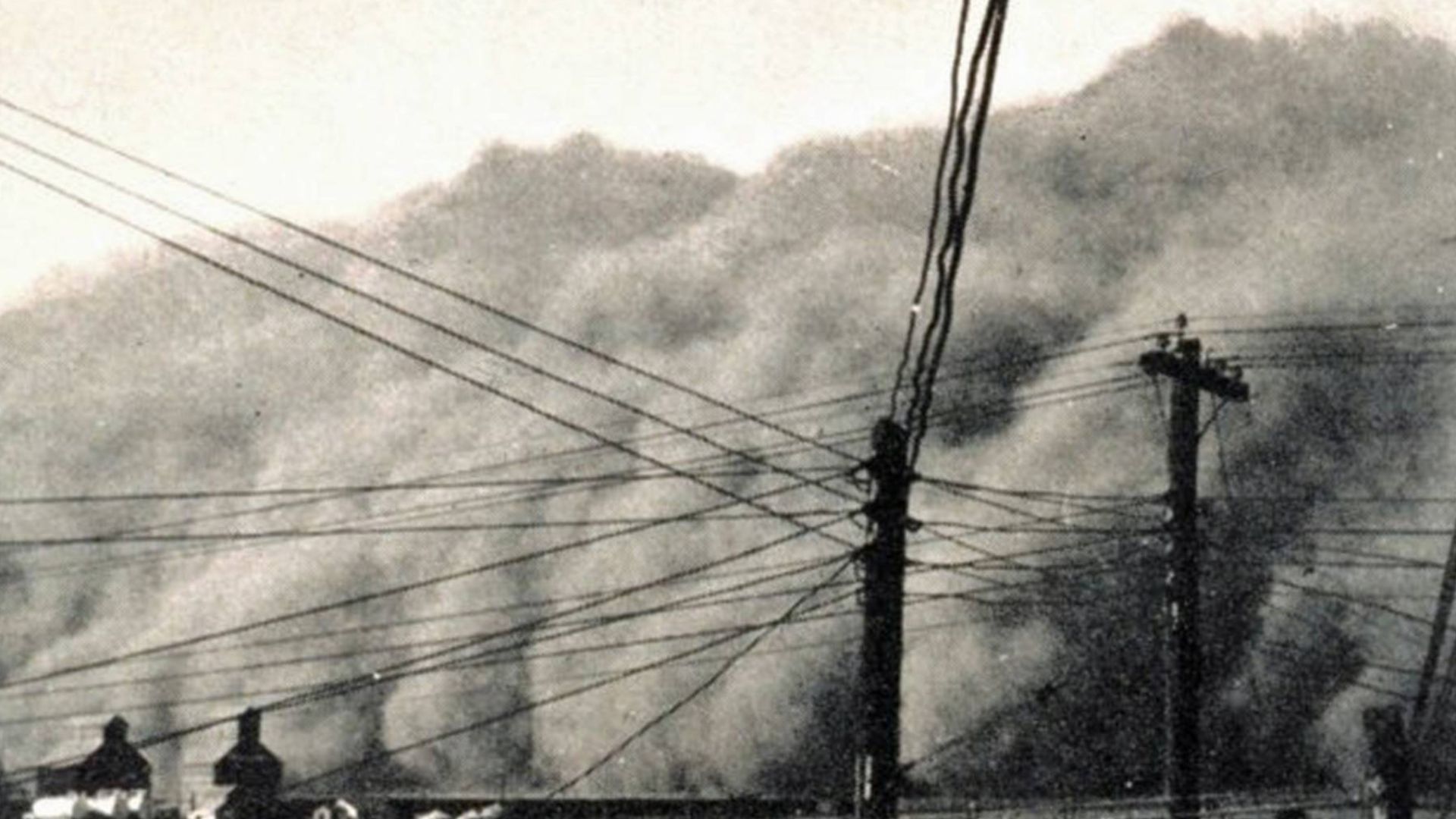 Dust storm approaching Spearman, Texas April 14, 1935.