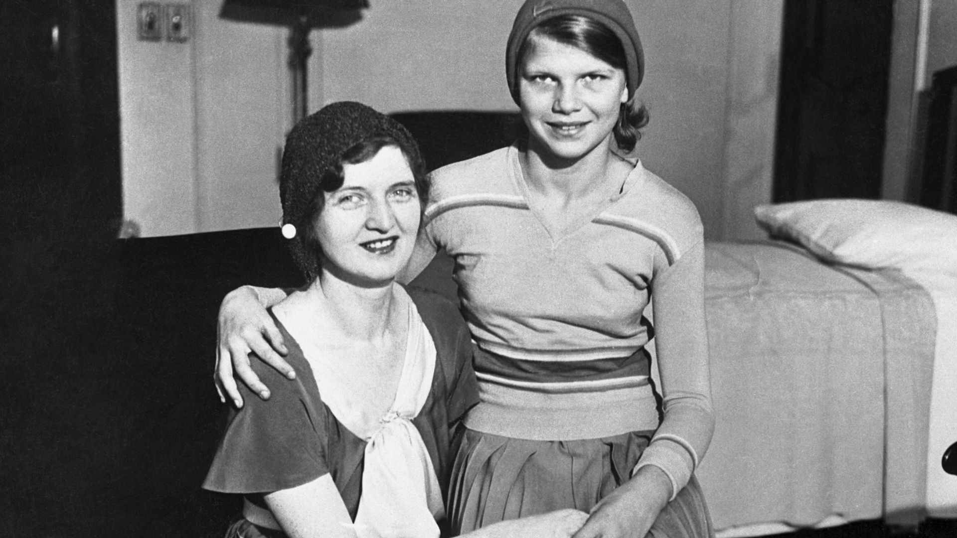 Picture of Nan Britton and Elizabeth Ann Blaesing, daughter of Warren G. Harding