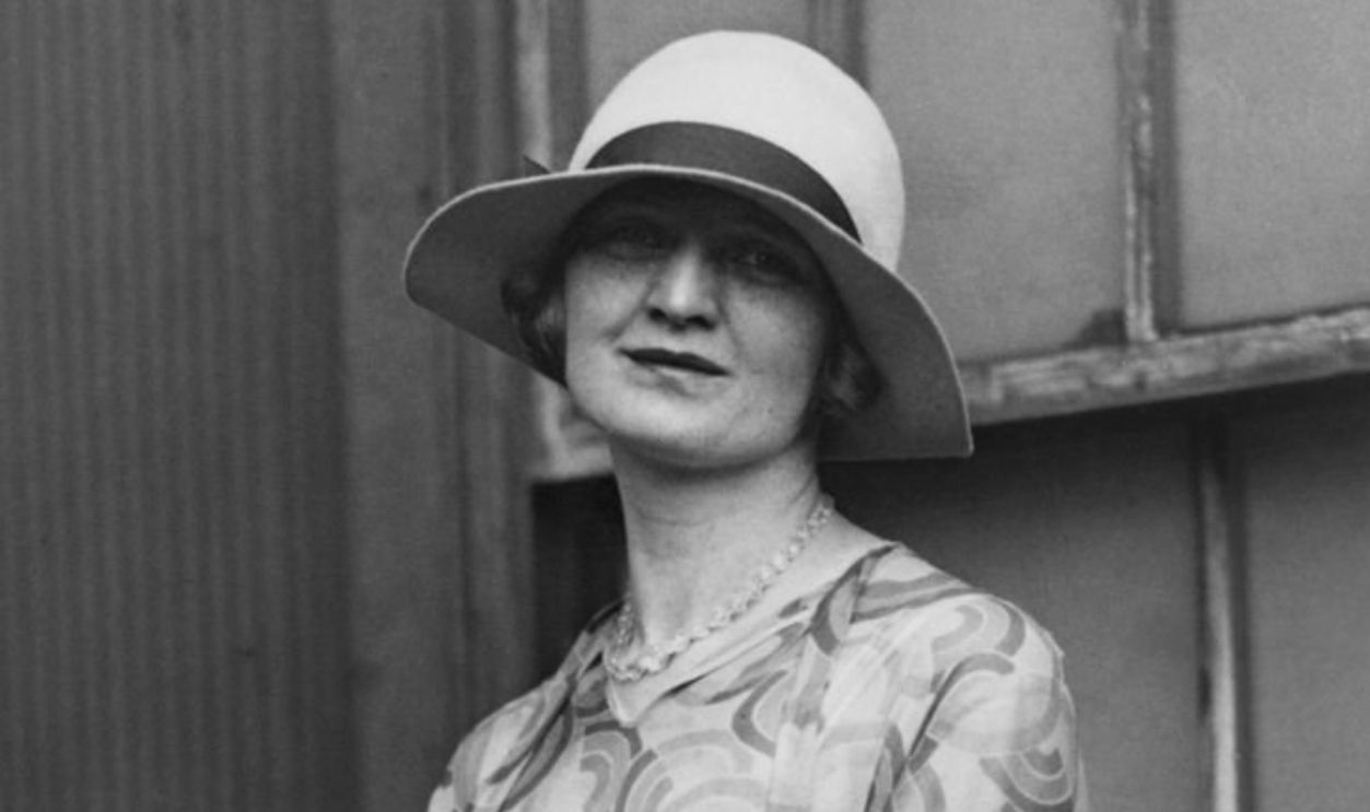 Portrait of American author Nan Britton (1896 - 1991) (right) and her daughter, Elizabeth Ann (later Blaesing, 1919 - 2005), New York, New York, 1927. Britton holds a copy of book, 'The President's Daughter,' which detailed her six-year affair with US President Warren G Harding (who had in 1924) which resulted in the conception of their illegitimate daughter.  