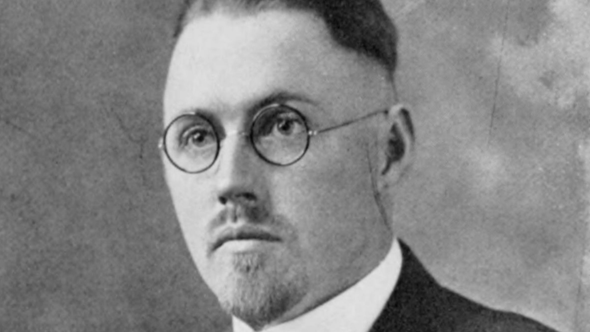Portrait photo of Dr. John R. Brinkley (1885-1942).