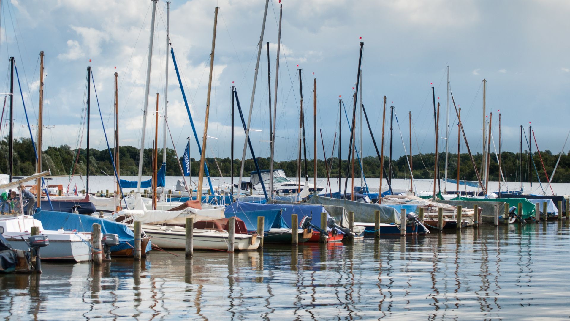 boats-sailboats-harbor-harbour