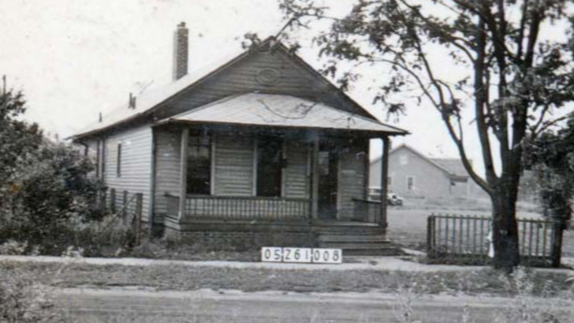 This image was produced by the Auditor's Office in Lucas County, Ohio for tax assessment purposes. Associated dates are approximate. Descriptive terms related to this photograph include: 1550 Wayne Street (Toledo, Ohio) | Dwelling | Crim and Monnett's Air