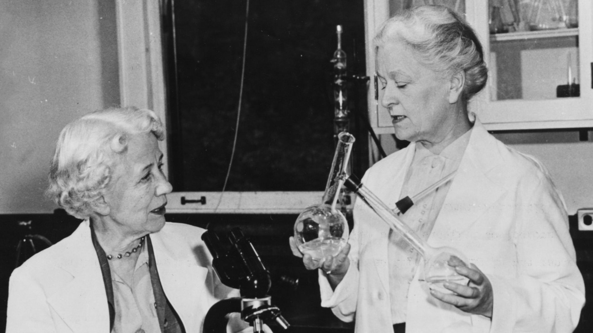 Elizabeth Lee Hazen (1888-1975) and Rachel Brown (1898-1980)
Date: 10/28/1955
Local number: SIA Acc. 90-105 [SIA-SIA2008-3566]
Summary: In 1950, microbiologist Elizabeth Lee Hazen (1888-1975) and chemist Rachel Brown (1898-1980), Division of Laboratories 