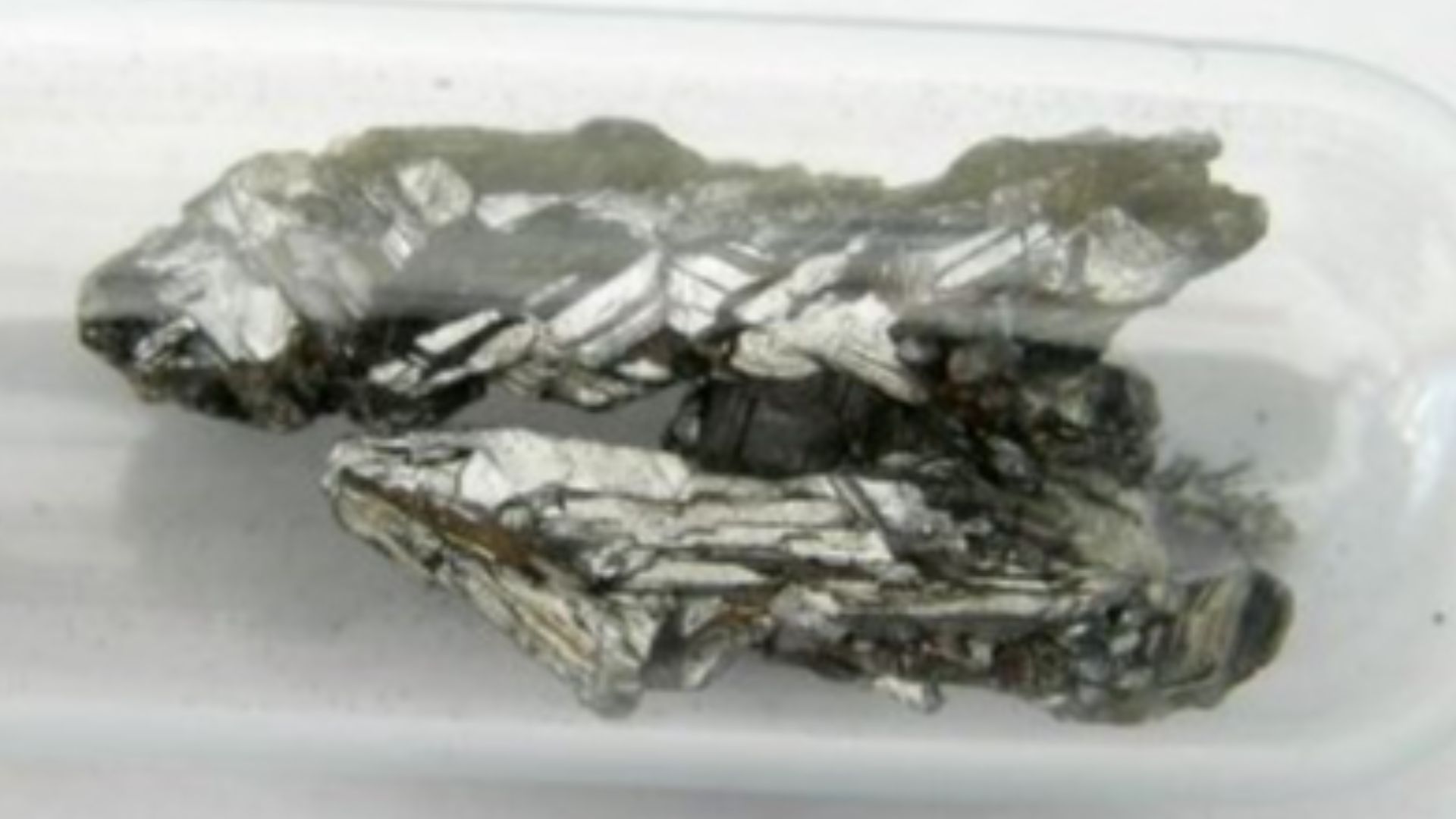 ;Description: Elemental arsenic — mineral specimen.