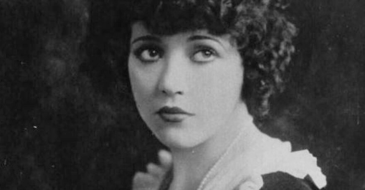 Black and white portrait of Marie Prevost