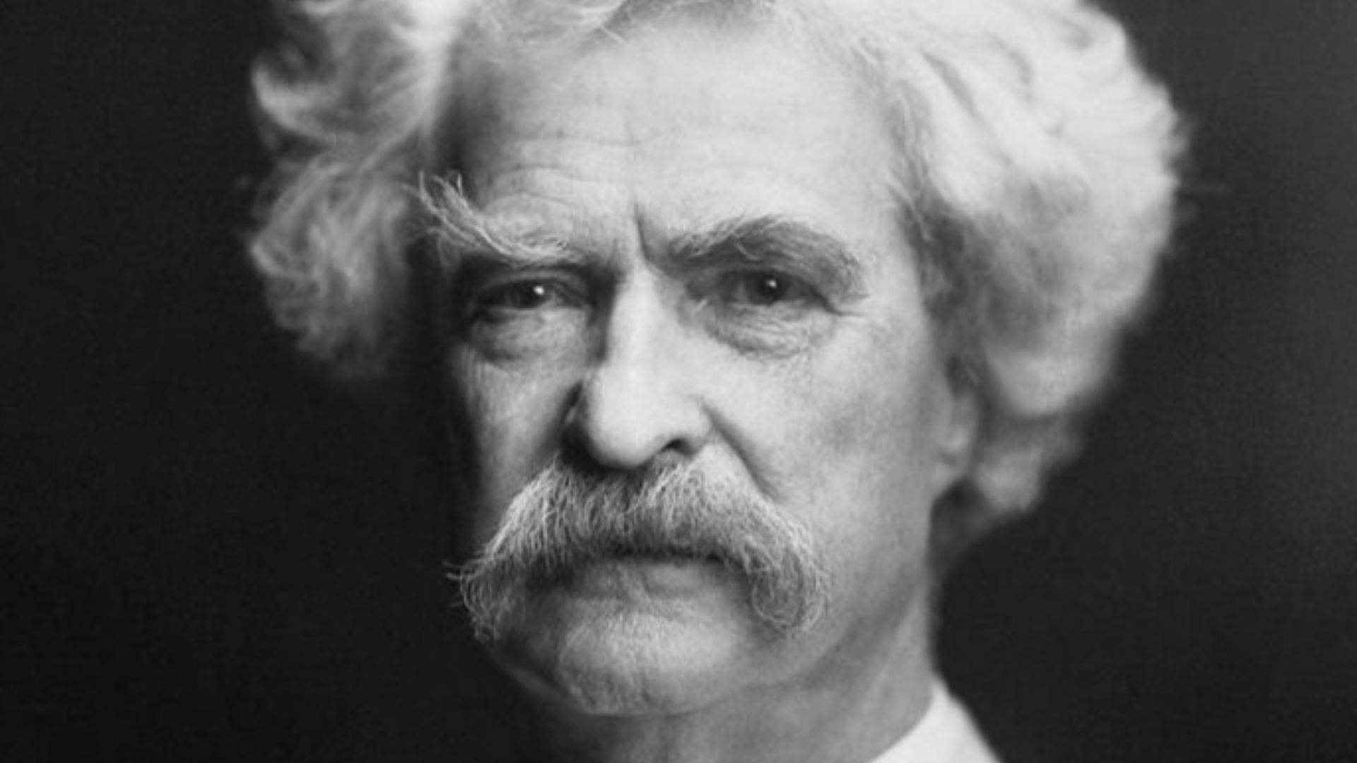 A portrait of the American writer Mark Twain taken by A. F. Bradley in New York, 1907.[1][2][3]