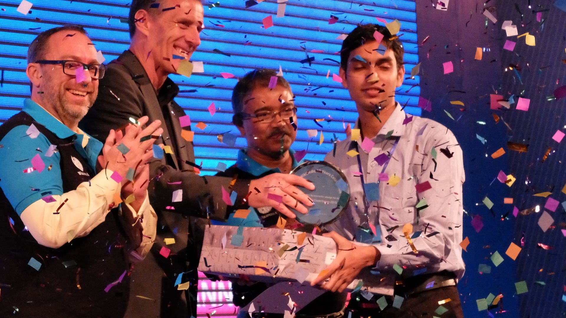 The first prize winner wikipedian receiving prize for edit contest