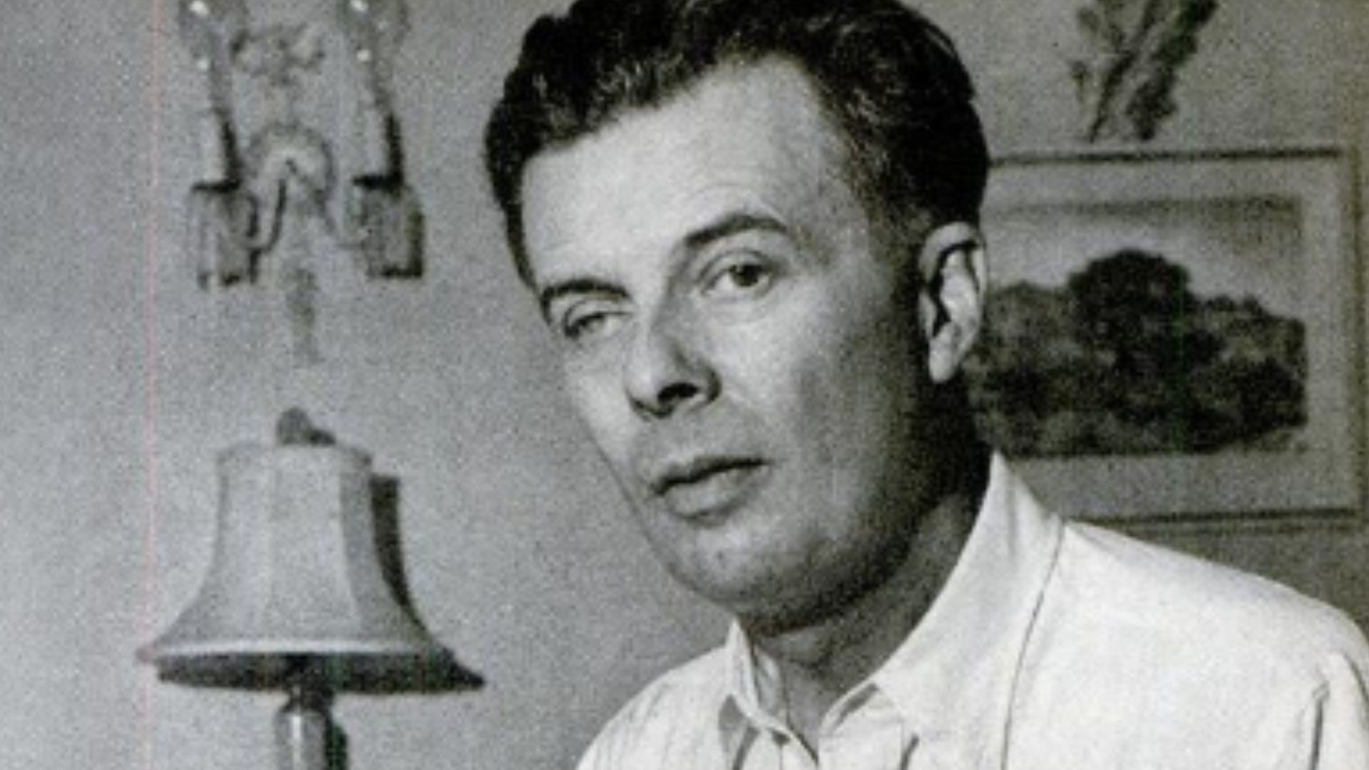 Photograph of Aldous Huxley in 1947.